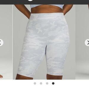 Lululemon Wunder Under Short 10" *Ribbed
Incognito Camo Jacquard Alpine White